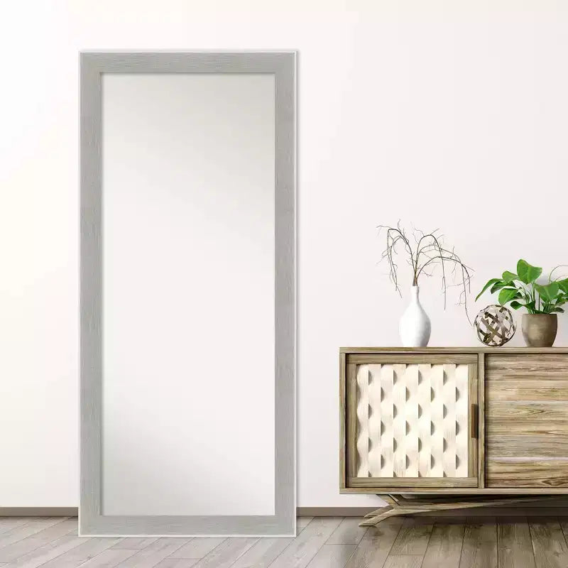 Miroir pleine longueur 29" x 65" à poser/murale, Cadre en polystyrène gris lin, style glamour