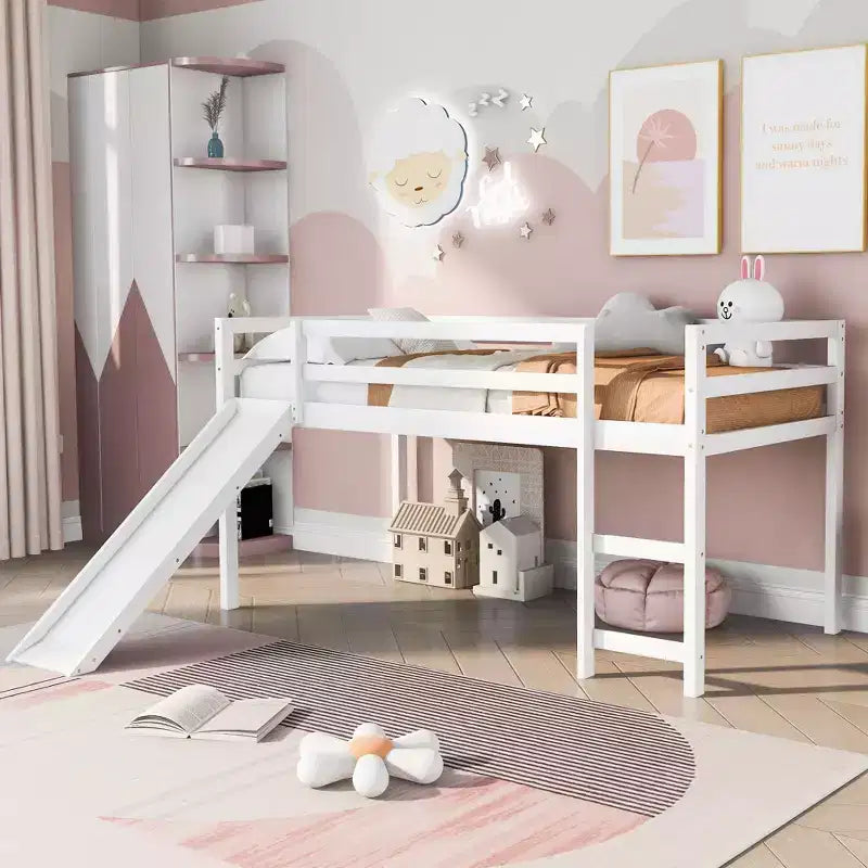 Lit mezzanine bas en bois massif format simple avec toboggan, échelle et barrières de sécurité, cadre de lit minimaliste pour enfants