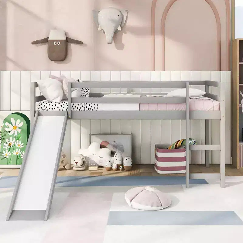 Lit mezzanine bas en bois massif format simple avec toboggan, échelle et barrières de sécurité, cadre de lit minimaliste pour enfants