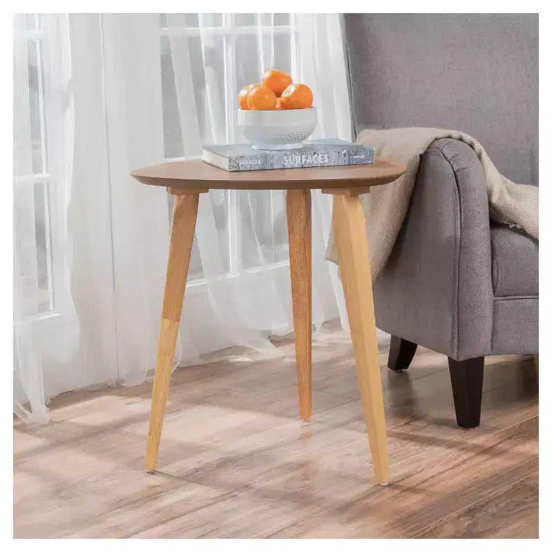 Table d'appoint ronde moderne du milieu du siècle, en bois d'hévéa massif avec pieds fuselés