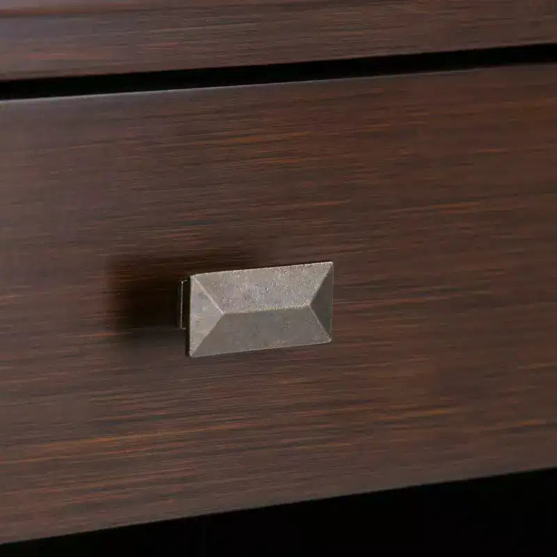 Table de chevet 24" avec tiroir et etagère ouverte, pin gris avec quincaillerie bronze