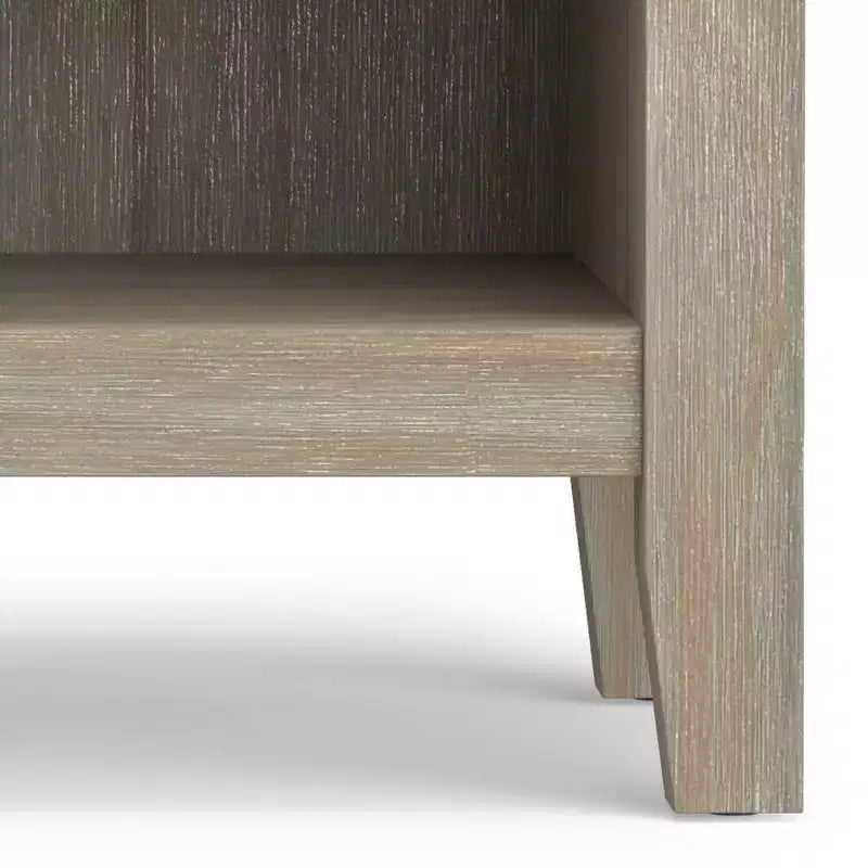 Table de chevet 24" avec tiroir et etagère ouverte, pin gris avec quincaillerie bronze